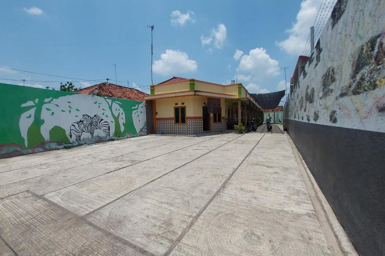 Homestay Fifa Syariah Pati Near Rsud Raa Soewondo Kültér fotó
